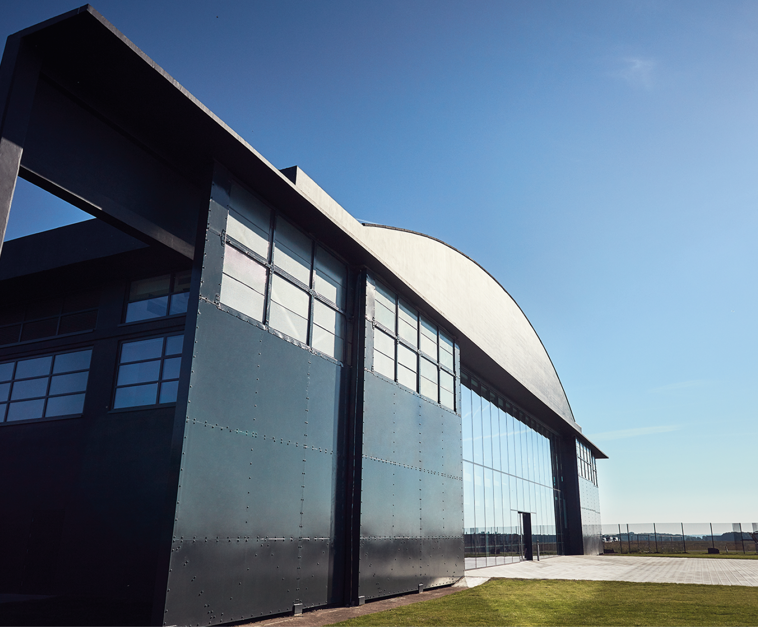 Enquire02 Herodesktop(1800Px460px) 23