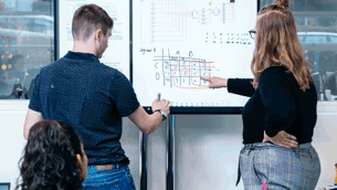 advanced-laboratories-the-degree_teaching-spaces_group-working_card